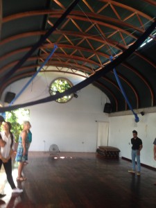 This is our salsa dancing class venue in La Cruz.  They also have silk acrobatic classes here, which we think might interest our daughter Sarsh if we have our family reunion here in La Cruz next December. One of Sarah's pastimes is this incredibly challenging sport of silks.